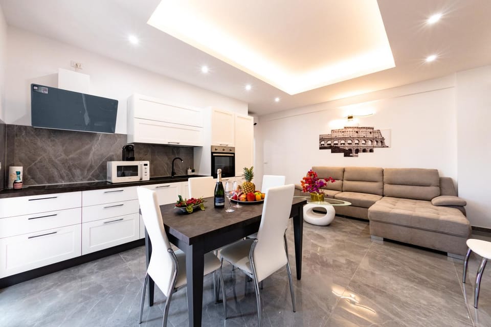 Kitchen or kitchenette, Living room, Dining area, oven, stove
