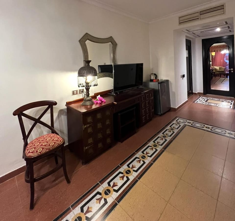 Seating area, Bedroom