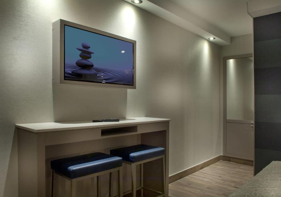 Hôtel-Motel & Suites Idéal Montréal Hotel in Laval
