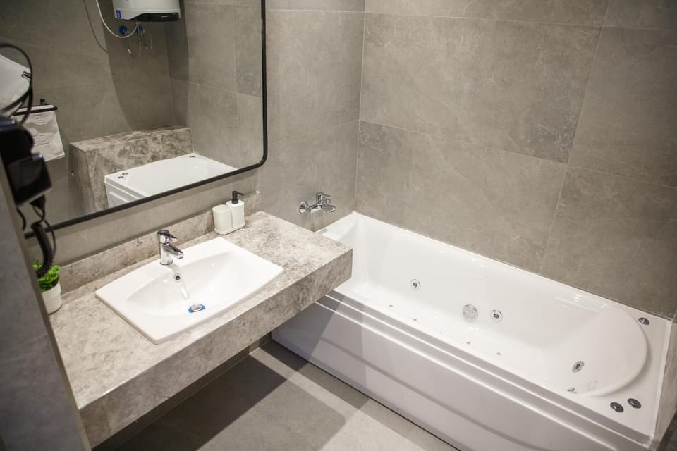Bathroom, Bath