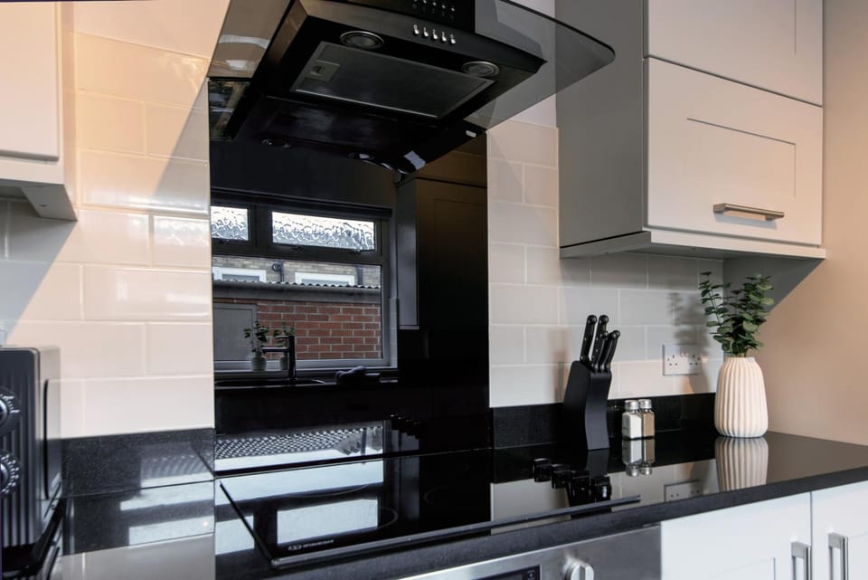 Kitchen or kitchenette, stove