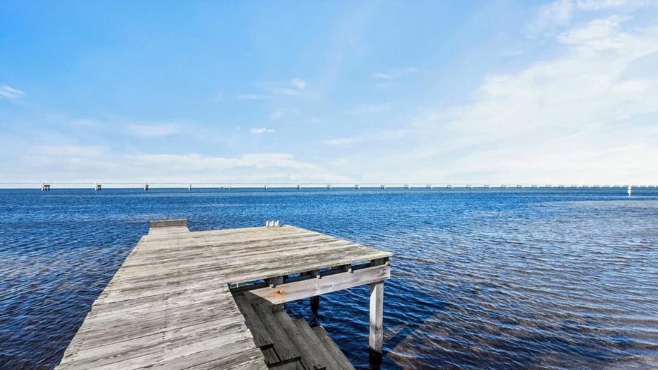 Luxury Waterfront Villa Villa in Rodanthe