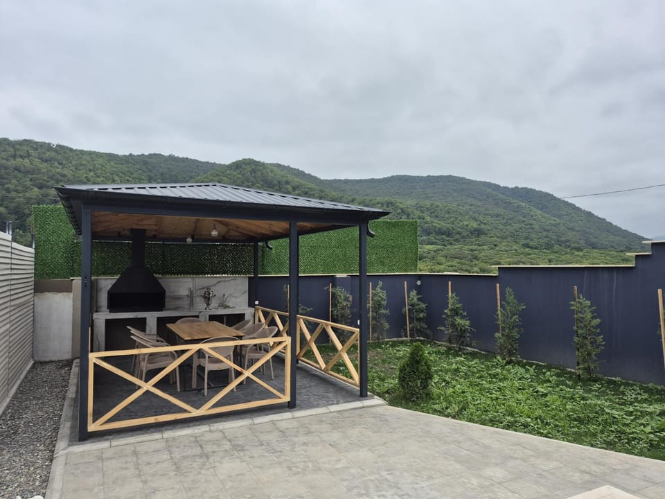 Patio, Spring, Day, Garden, View (from property/room), Dining area, Garden view, Mountain view