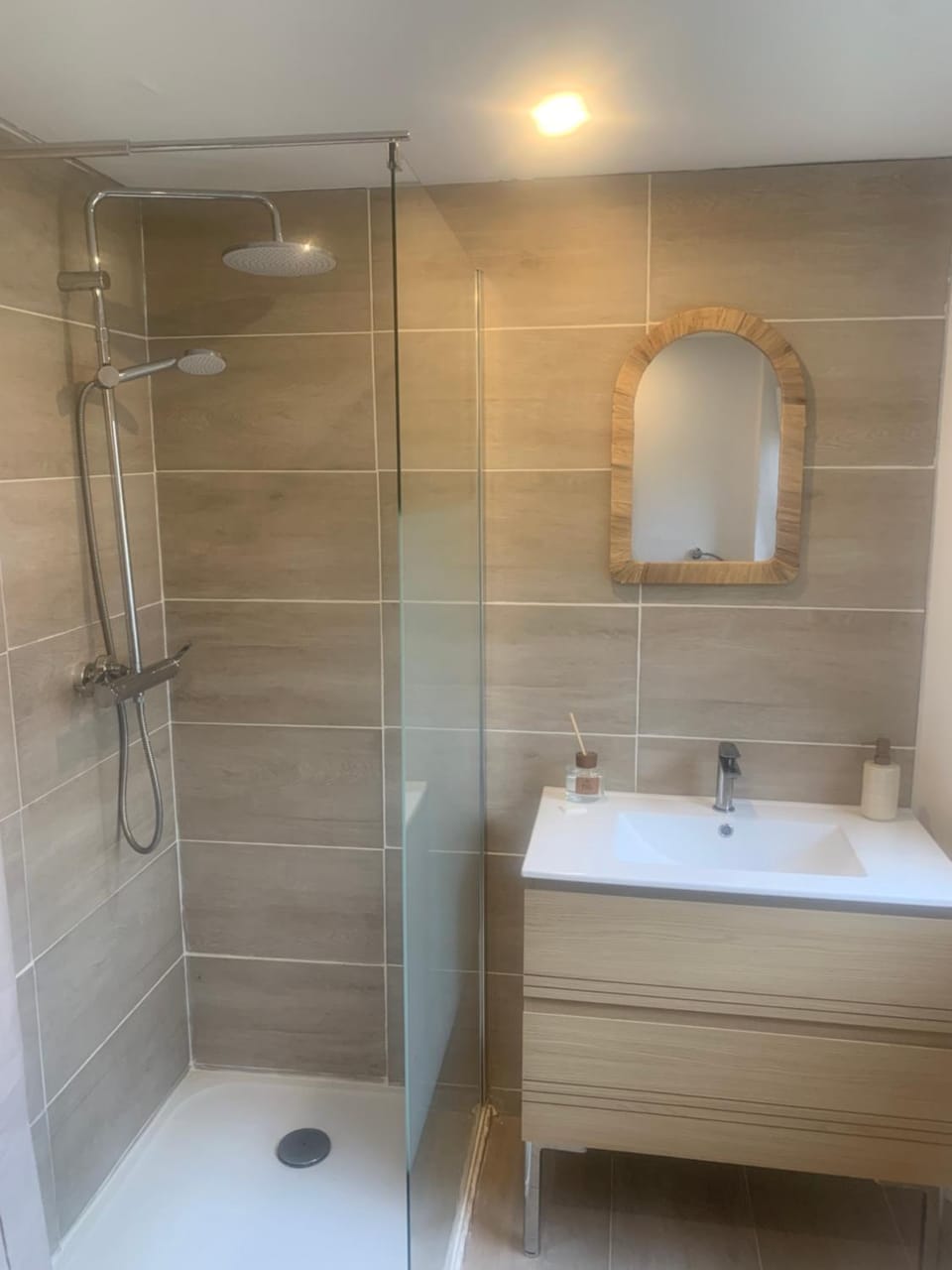 Chambre Spacieuse pour Familles ou Groupes 5 Pers plus Bébé Vacation rental in Strasbourg