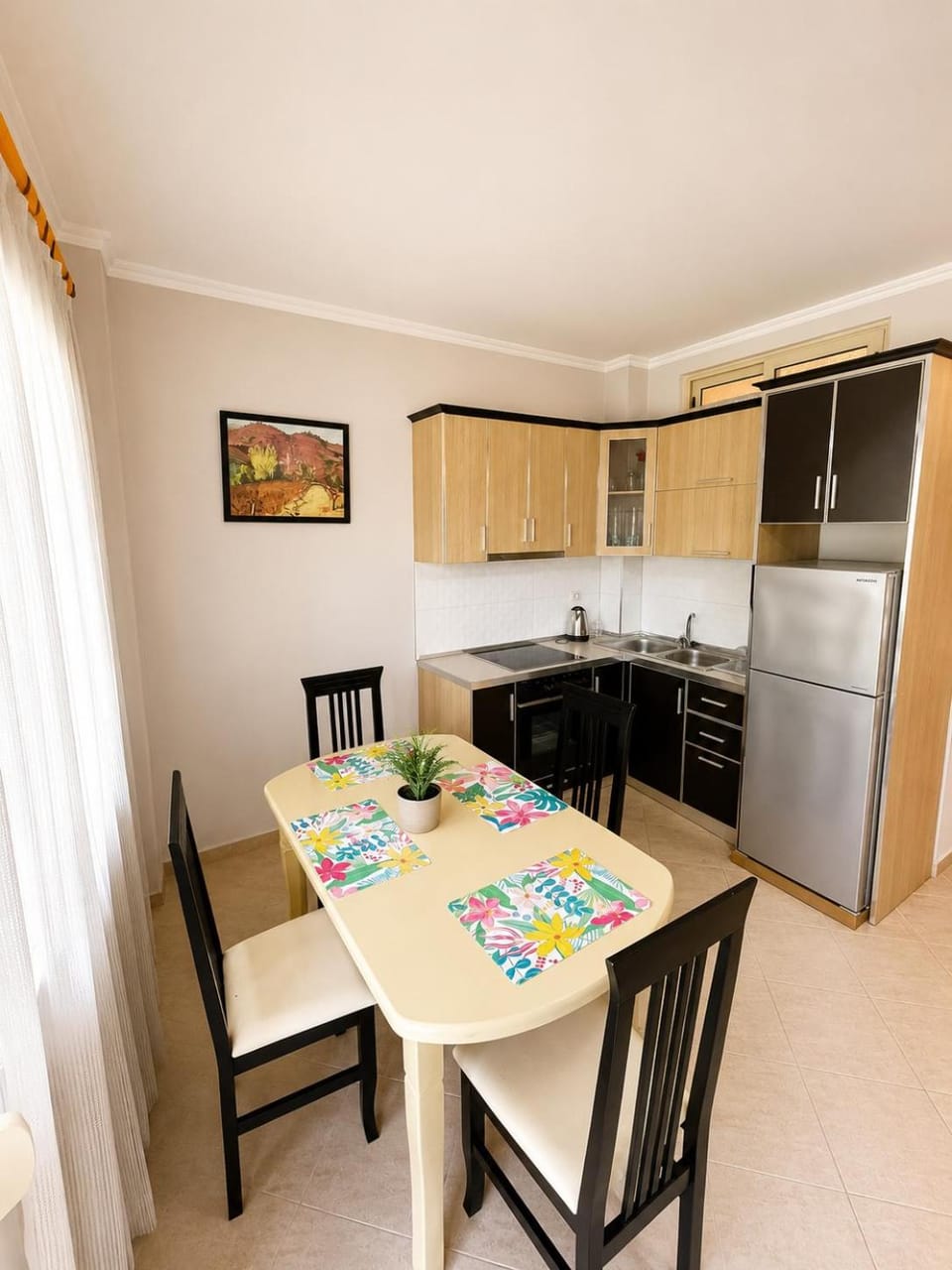 Kitchen or kitchenette, Dining area, dishwasher