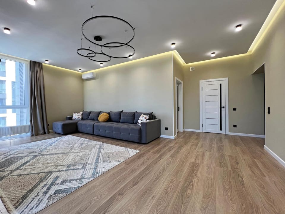 Living room, Photo of the whole room, Seating area