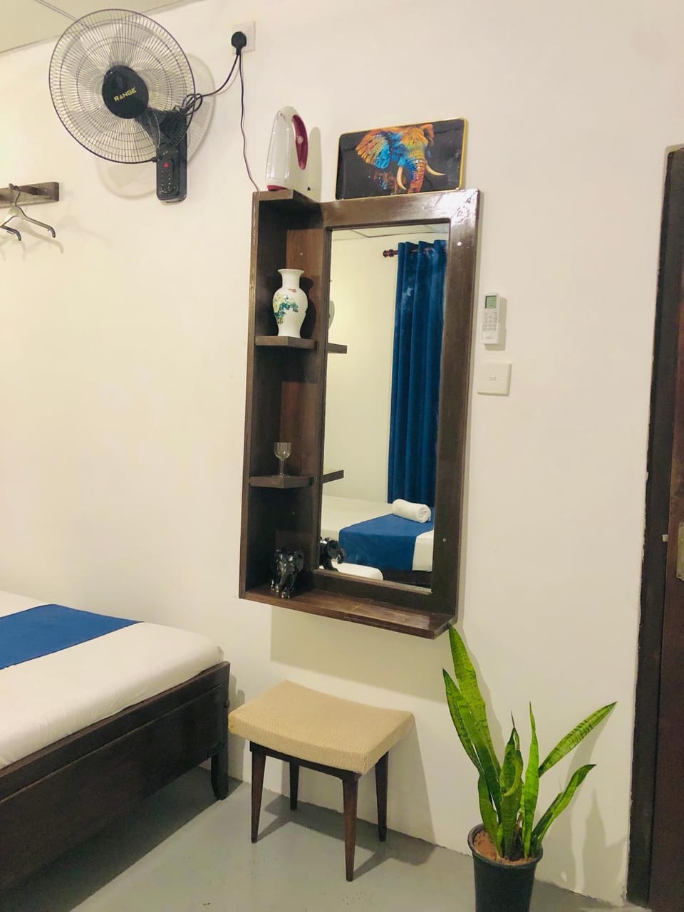 Bedroom, air conditioner