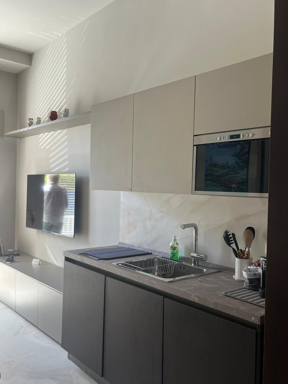 Kitchen or kitchenette, stove
