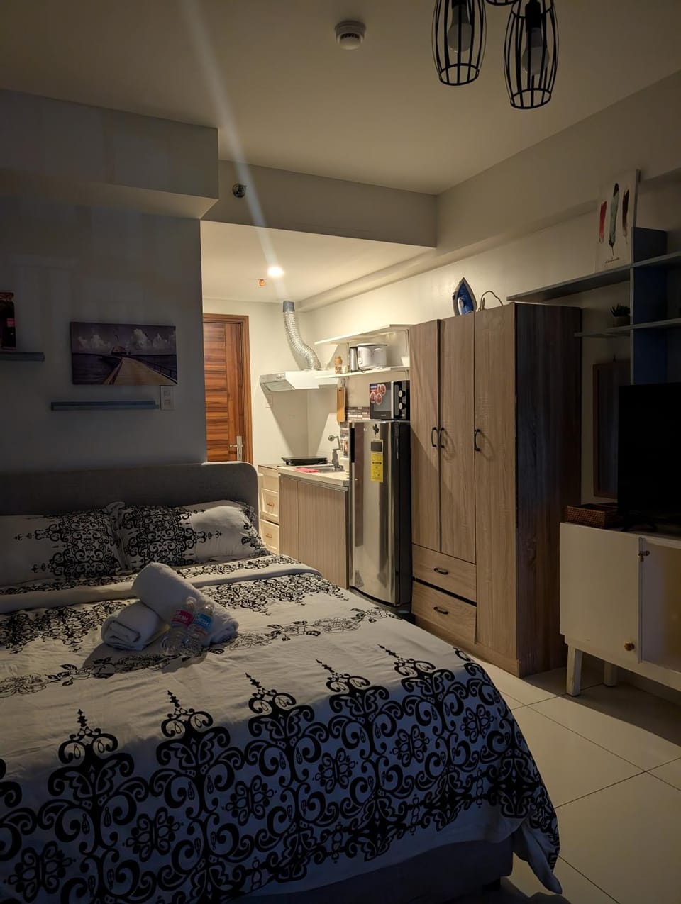 09T2 Chic Corners, Studio w Balcony, Horizons 101 Apartment in Lapu-Lapu City