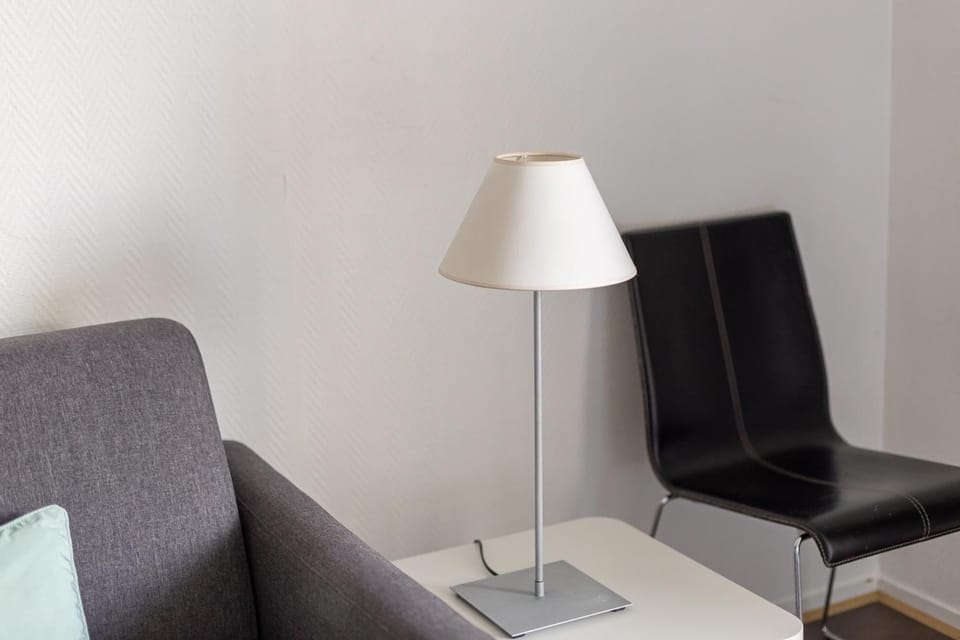 7mn walk to Metro, in ApartHotel Apartment in Puteaux