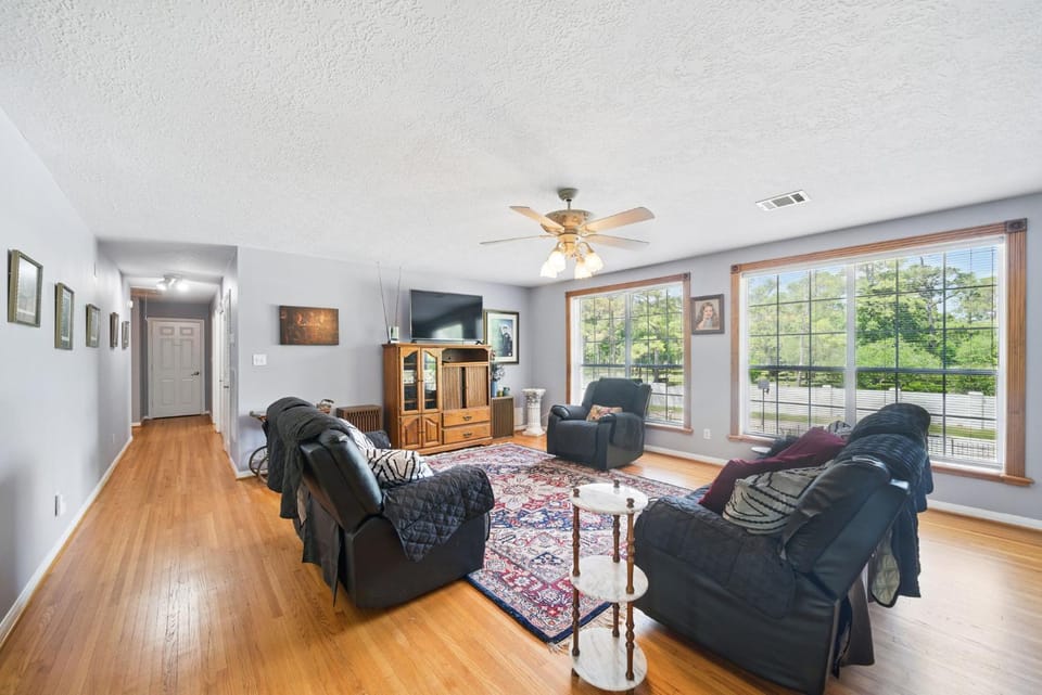 The Lofthouse 3BR Comfort Stay Apartment in Houston