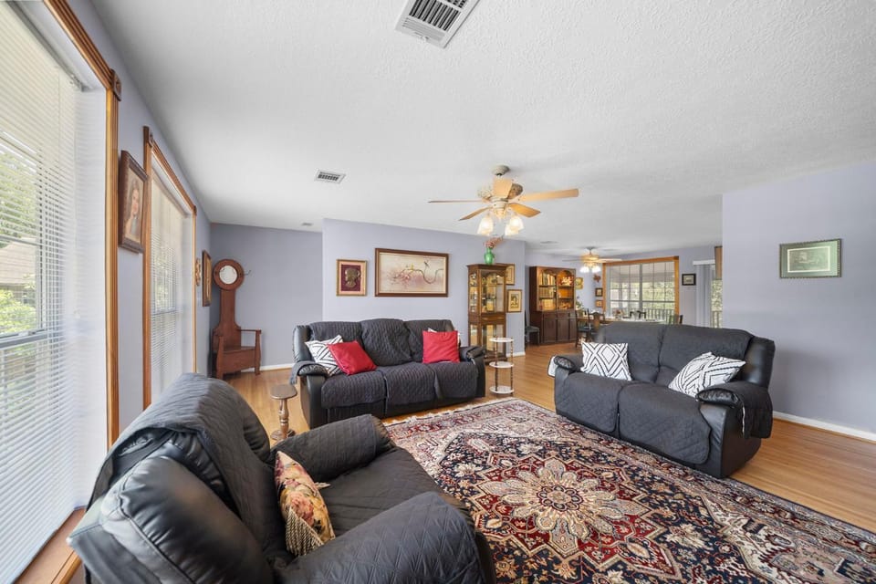 The Lofthouse 3BR Comfort Stay Apartment in Houston