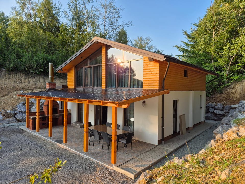 Property building, Day