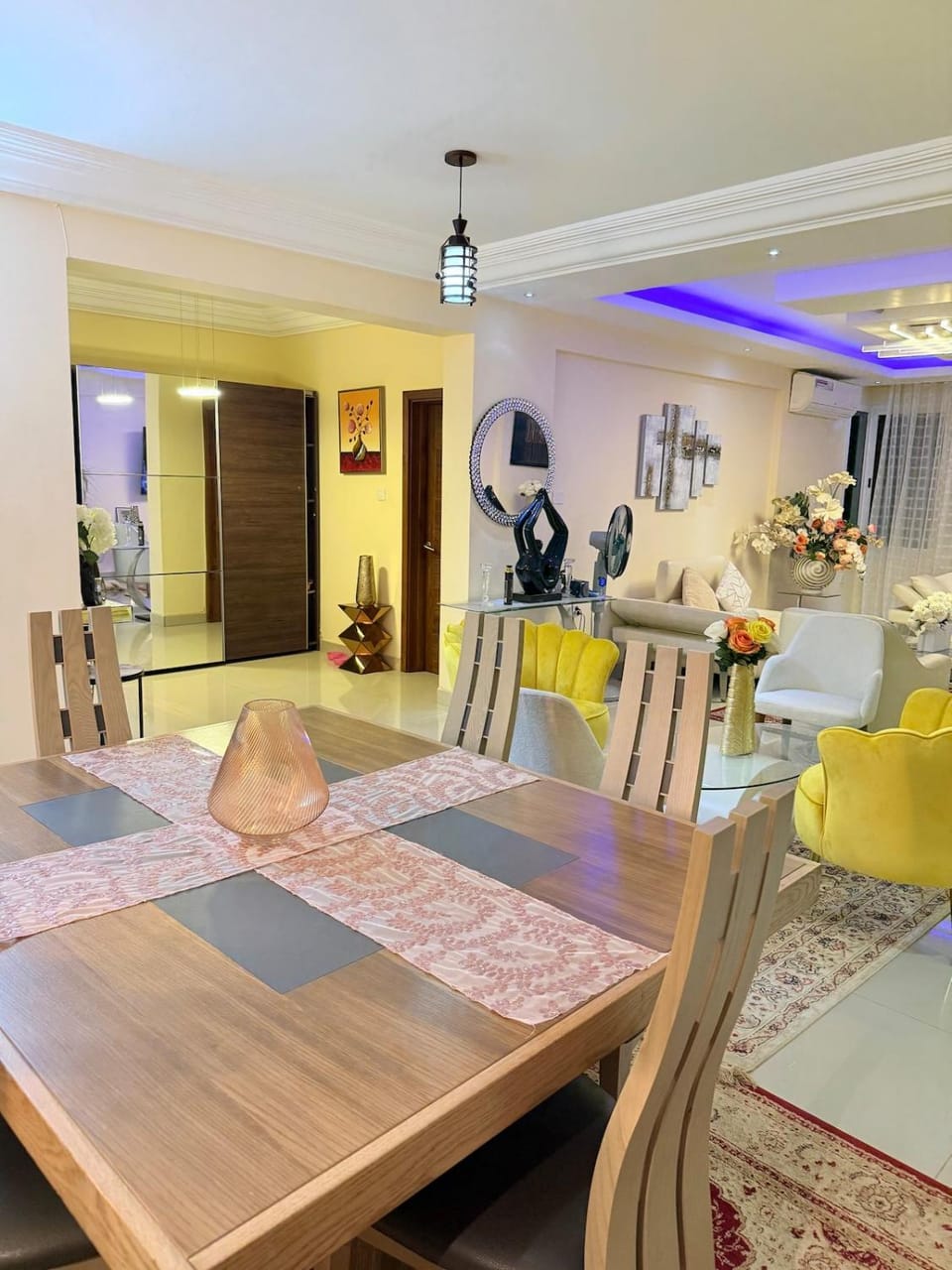 At heart of Virage - best spot to stay in Dakar Apartment in Dakar