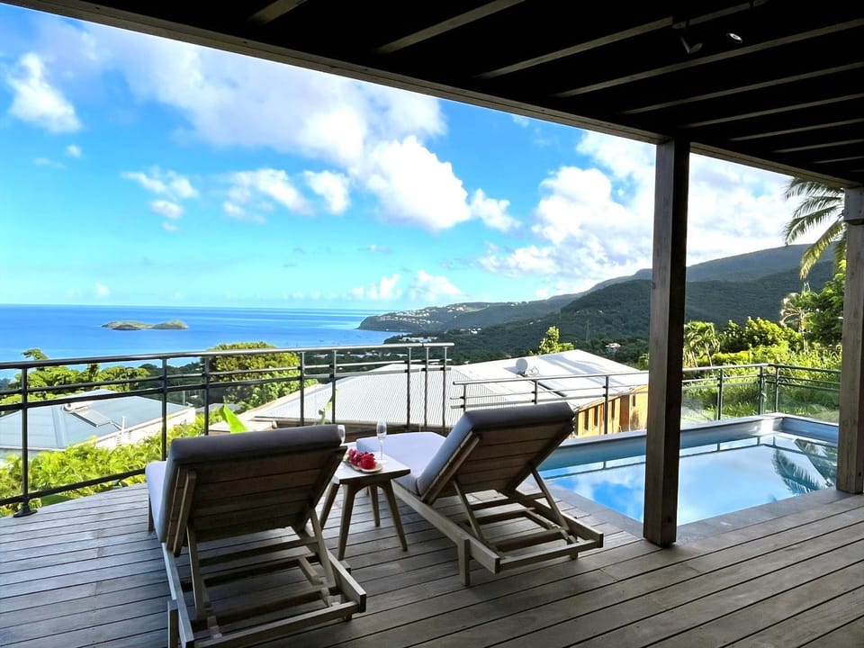 Natural landscape, View (from property/room), Mountain view, Pool view, Sea view, Swimming pool, sunbed