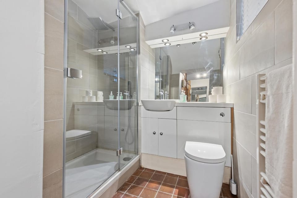Shower, Bathroom