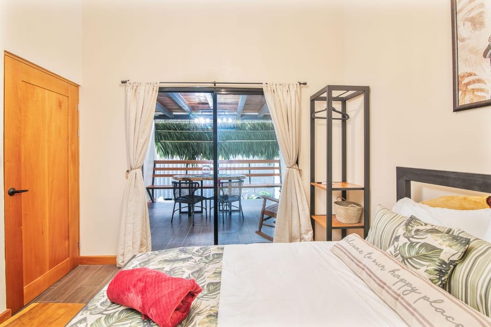Bed, Living room, Photo of the whole room, Seating area, Dining area, Bedroom, towels, wardrobe