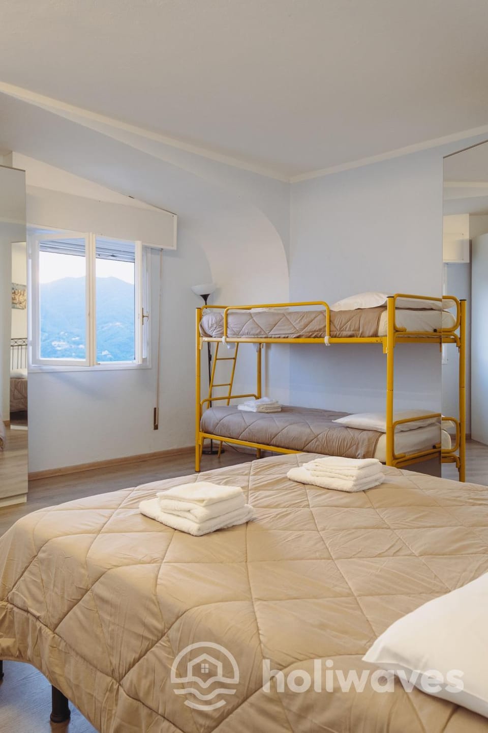 Bed, Photo of the whole room, Bedroom, bunk bed