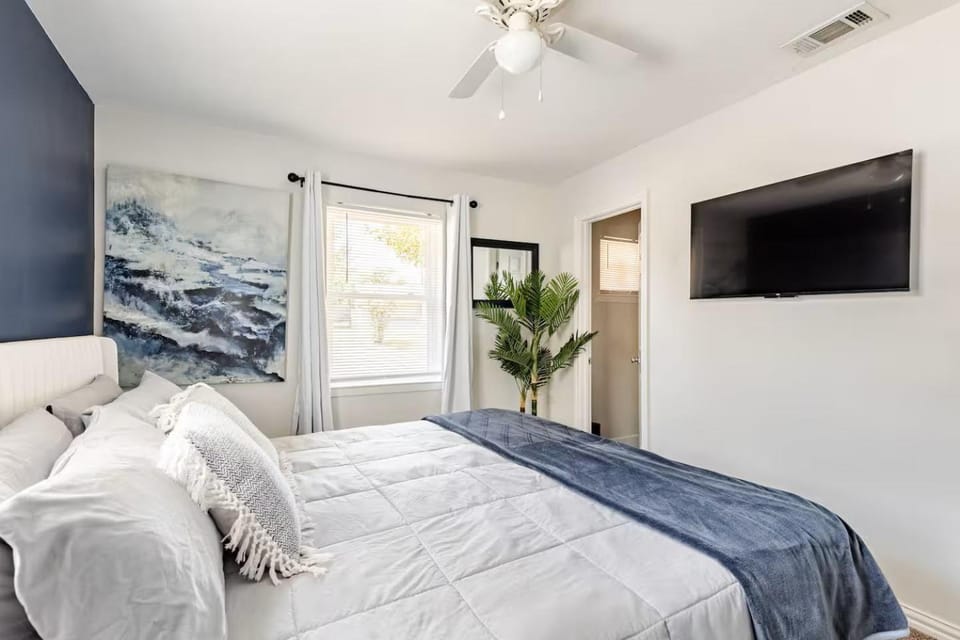 Traveler's Landing-Near DFW, ATT & Globe Life! House in Euless