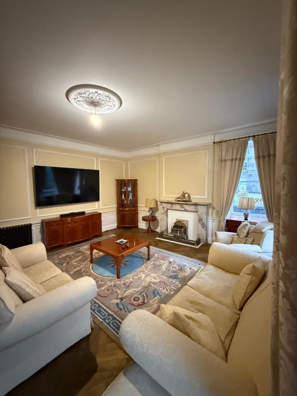 Entire rental in Edinburgh City Centre Apartment in Edinburgh