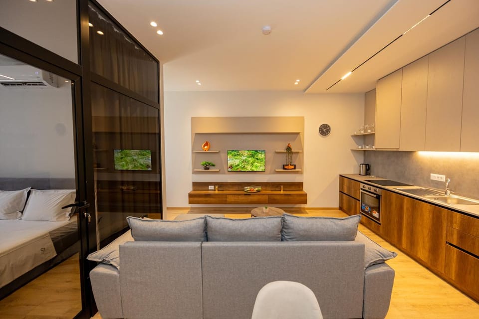 Bed, Kitchen or kitchenette, Living room, Photo of the whole room, Seating area, Bedroom