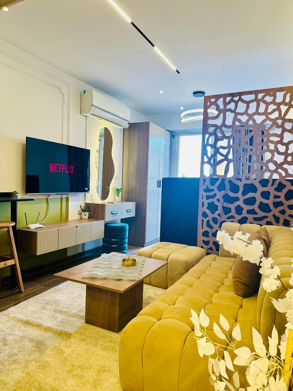 Communal lounge/ TV room, TV and multimedia, Living room, Seating area