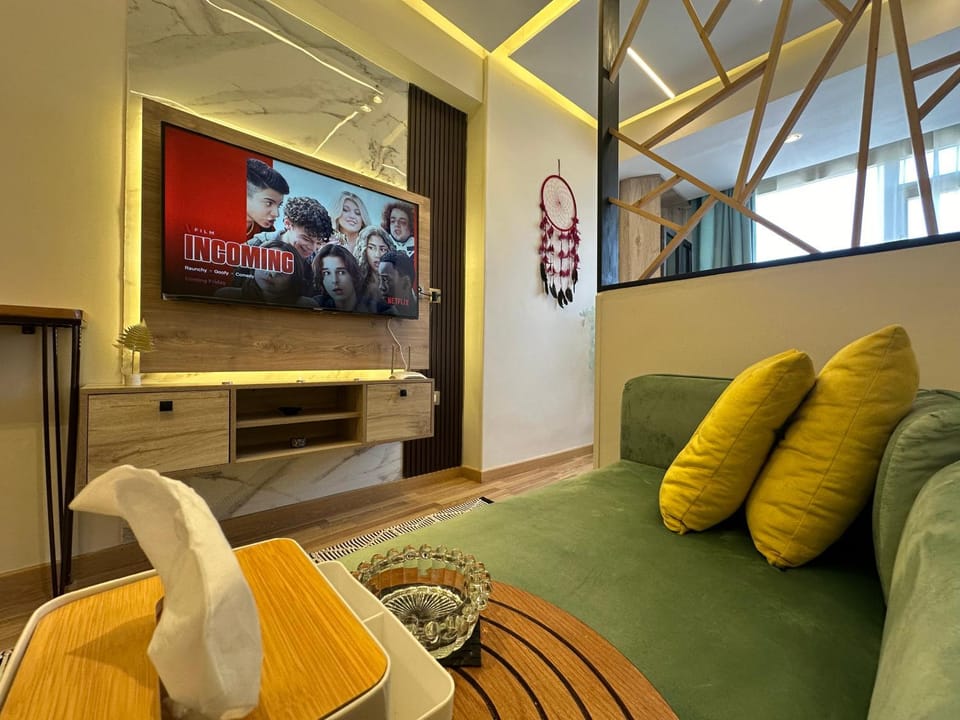 TV and multimedia, Living room, Seating area