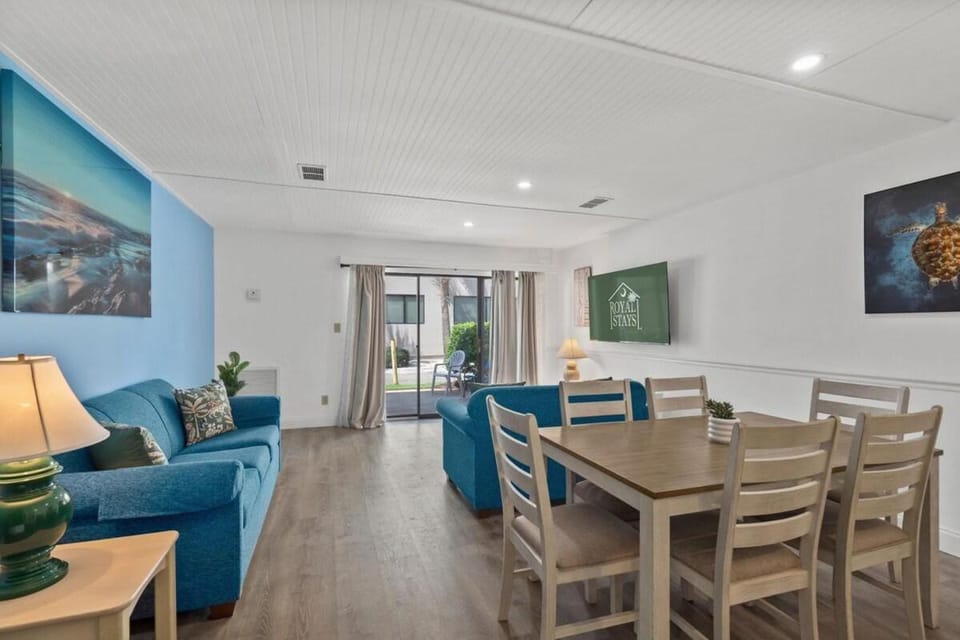 Myrtle Dunes- Across from Beach, Pet Friendly House in Myrtle Beach