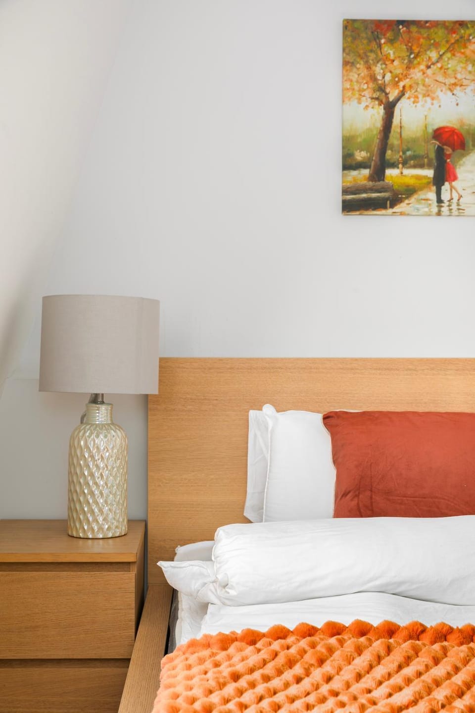 Bed, Photo of the whole room, Decorative detail, Bedroom