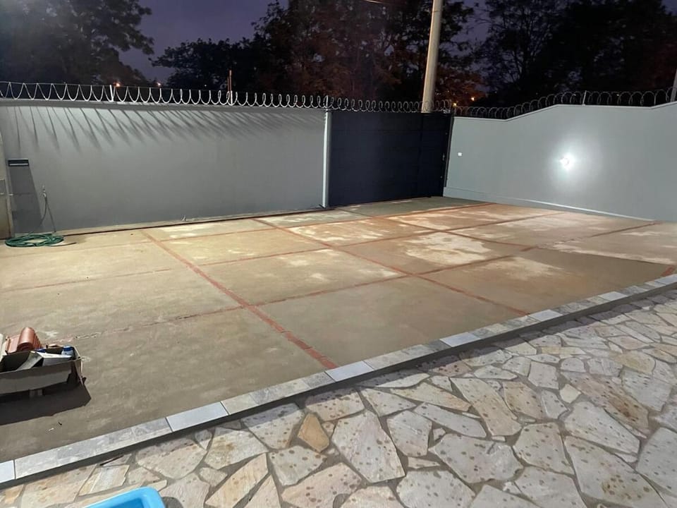 Edícula privativa com piscina climatizada no pé da serra House in State of São Paulo
