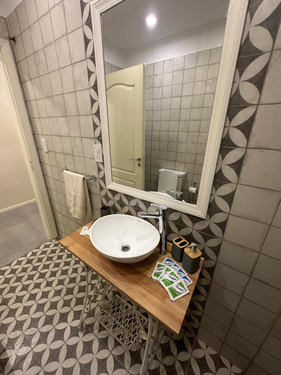 Bathroom, towels