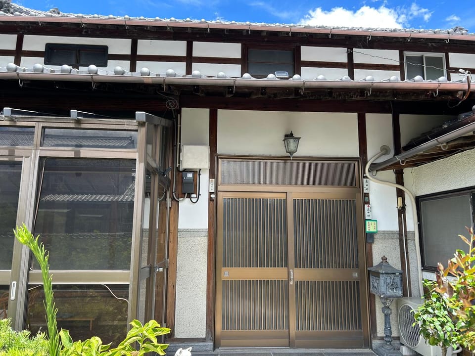 Property building, Day