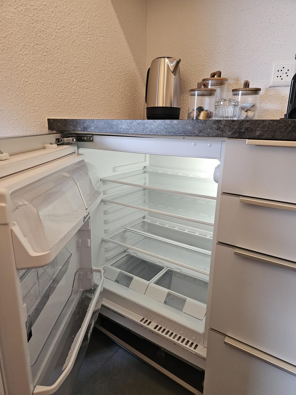 Apartment 2 Hügelruhe Mandach - 25 m2 - 1 Schlafzimmer - Ferien - Business Apartment in Aargau, Switzerland