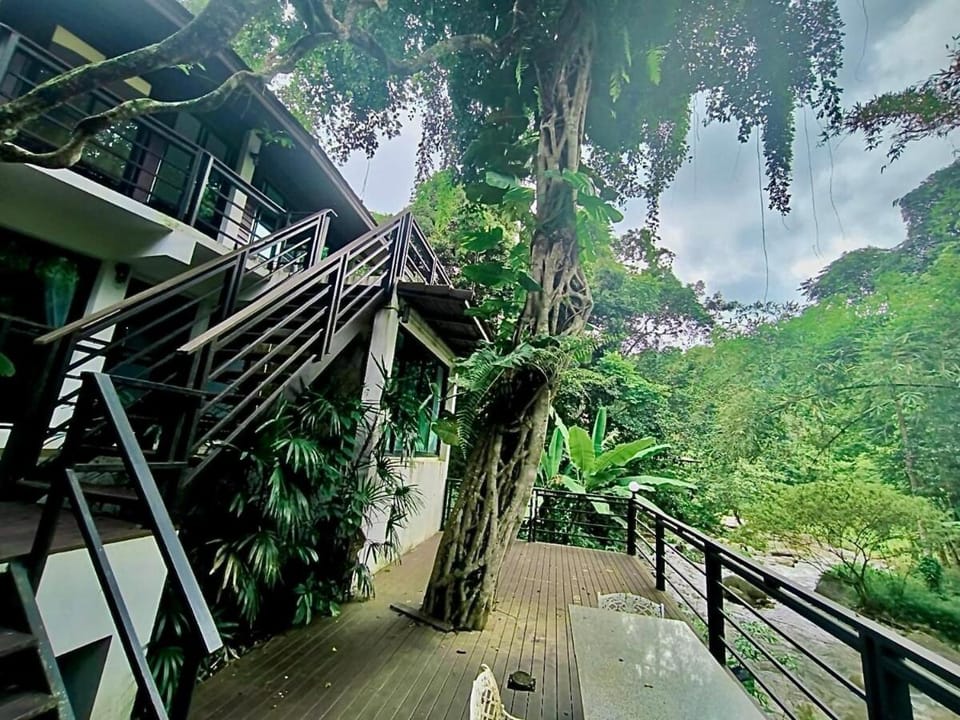 Brookside Nest- Lower Floor House in Thailand