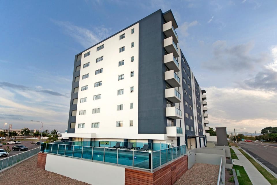 Property building, Swimming pool