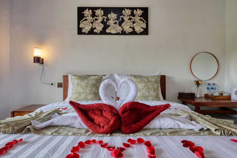 Bed, Bedroom, towels