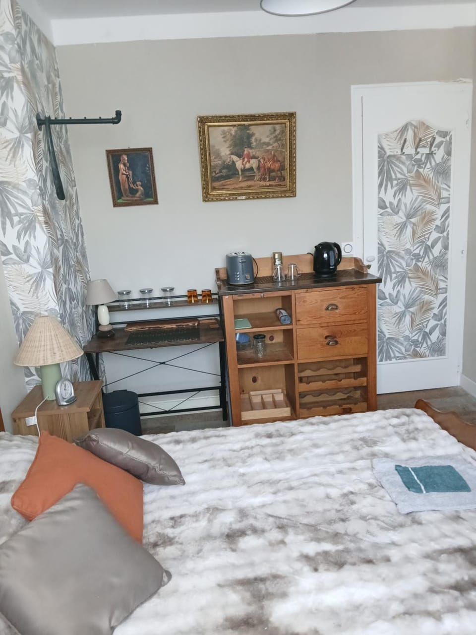 Chambre " Nid Cosy " Charme et Détente chez Fred Vacation rental in Pays de la Loire