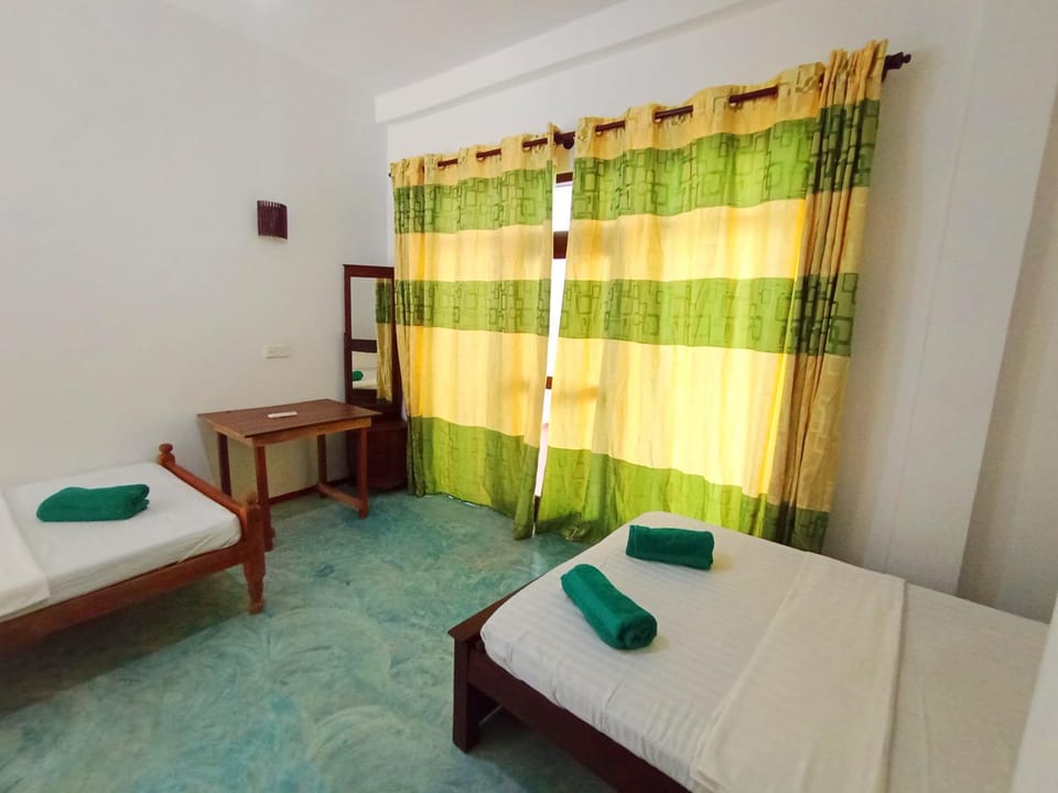 Chenaya Guest House Bed and Breakfast in Mirissa