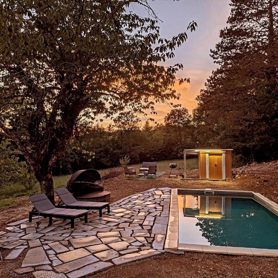 Pool view, Swimming pool