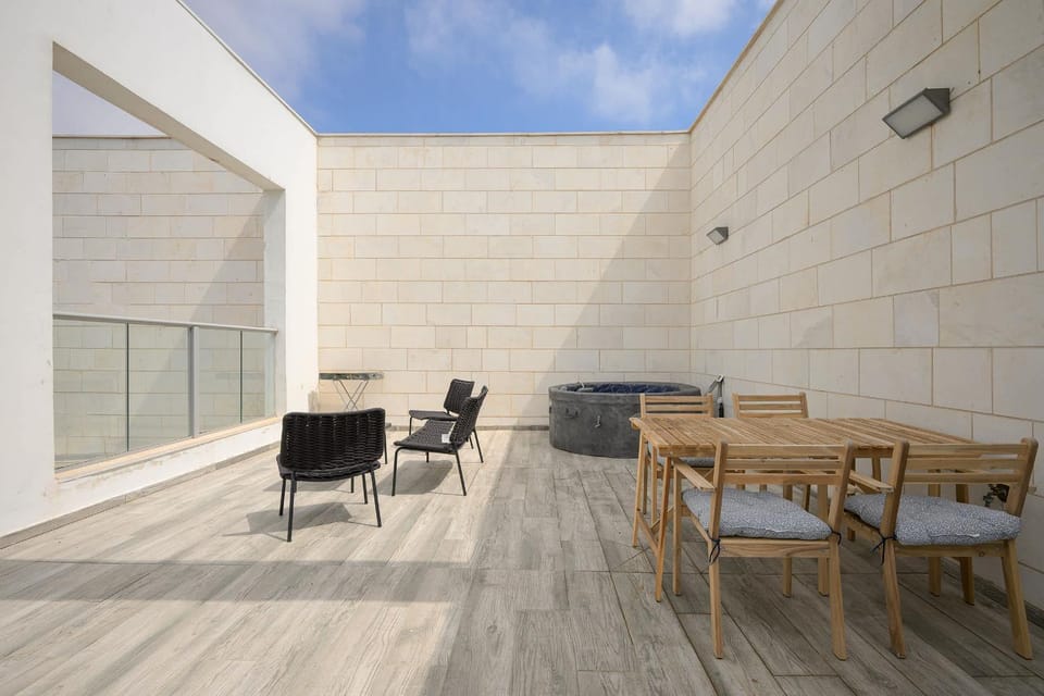 Amazing penthouse in the heart of Horev center BY MadrigalRentals Apartment in Haifa