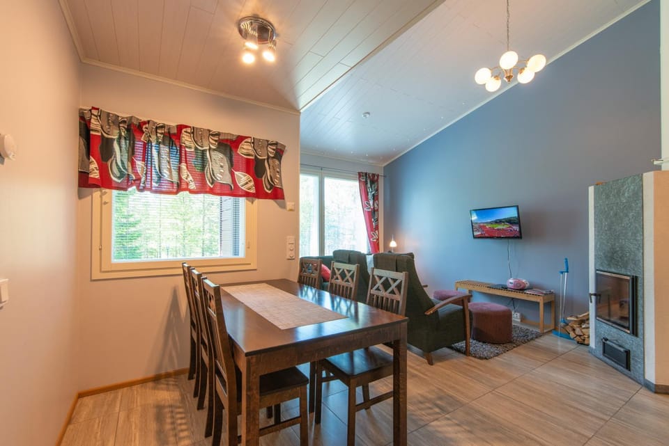 TV and multimedia, Living room, Dining area