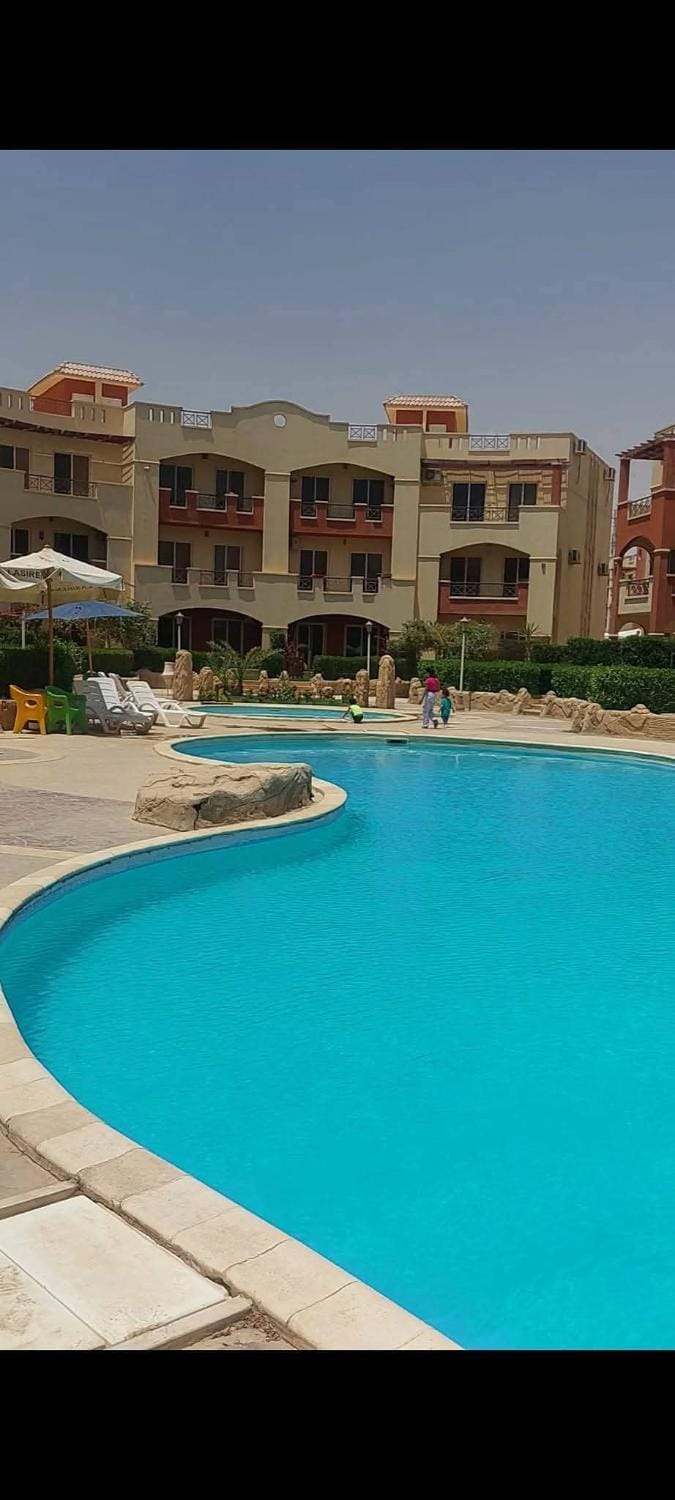 شاليه 3غرف قريه لاسرينا العين السخنه Apartment in Egypt