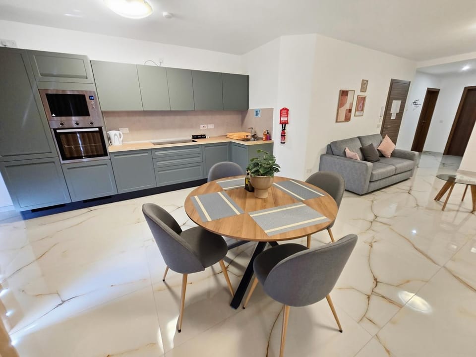 Kitchen or kitchenette, Living room, Dining area