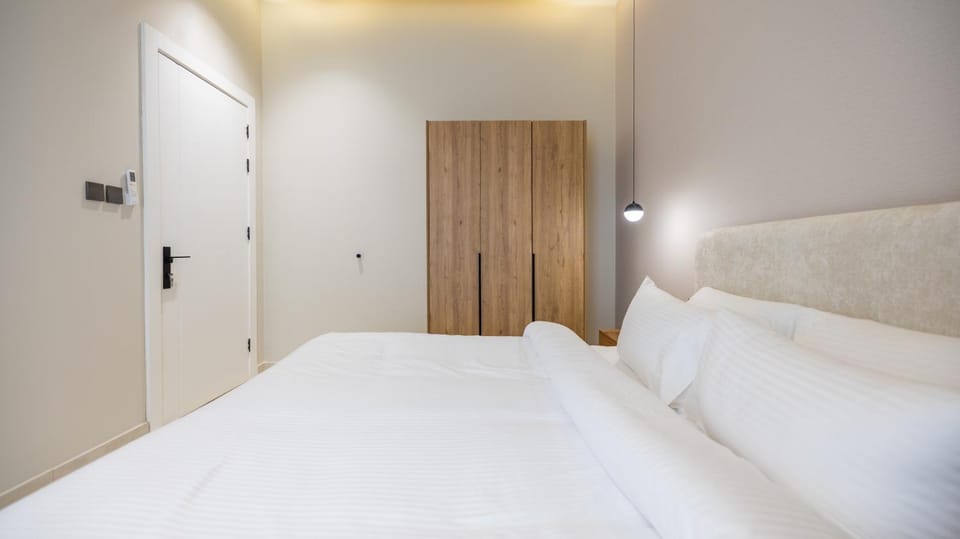 Bedroom, wardrobe