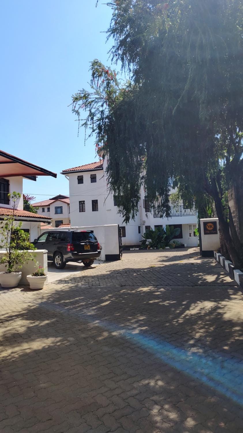Lauryl Comfy Stays Apartment in Uganda