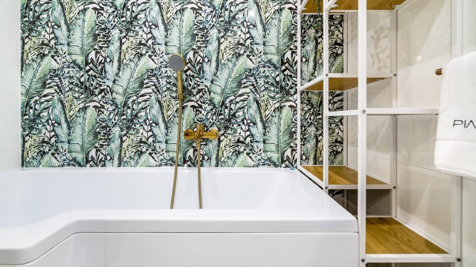 Bathroom, Bath