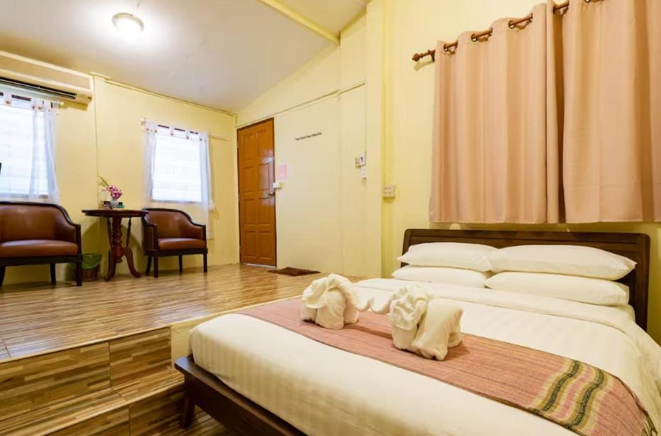 Whole House - 4Bedrooms - Experience Local Life Apartment in Bangkok