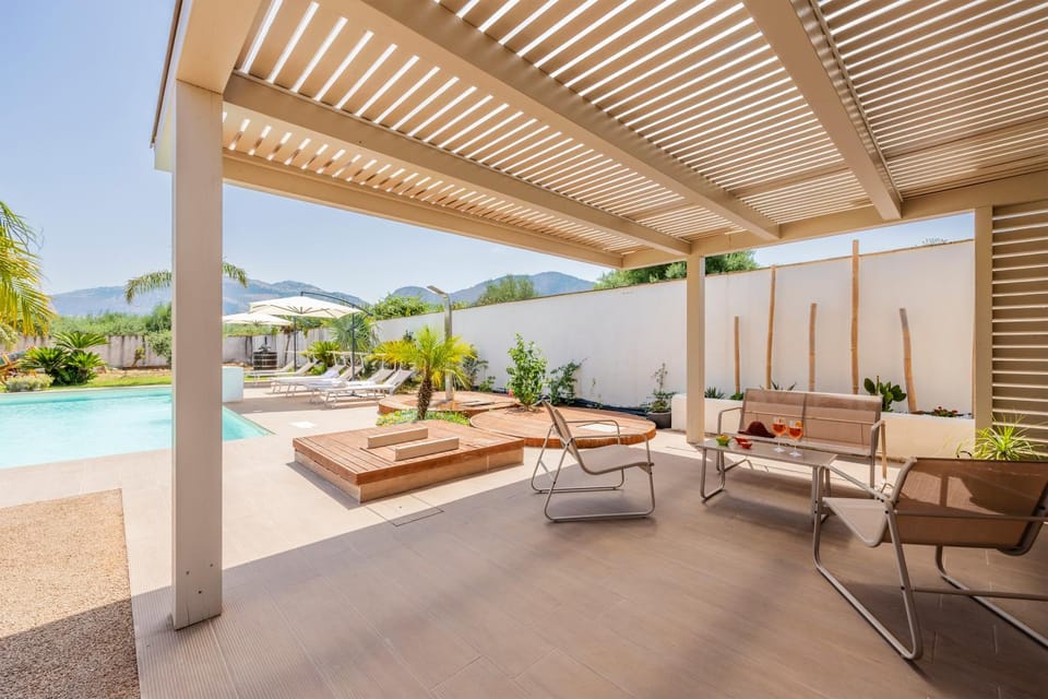 Seating area, Swimming pool