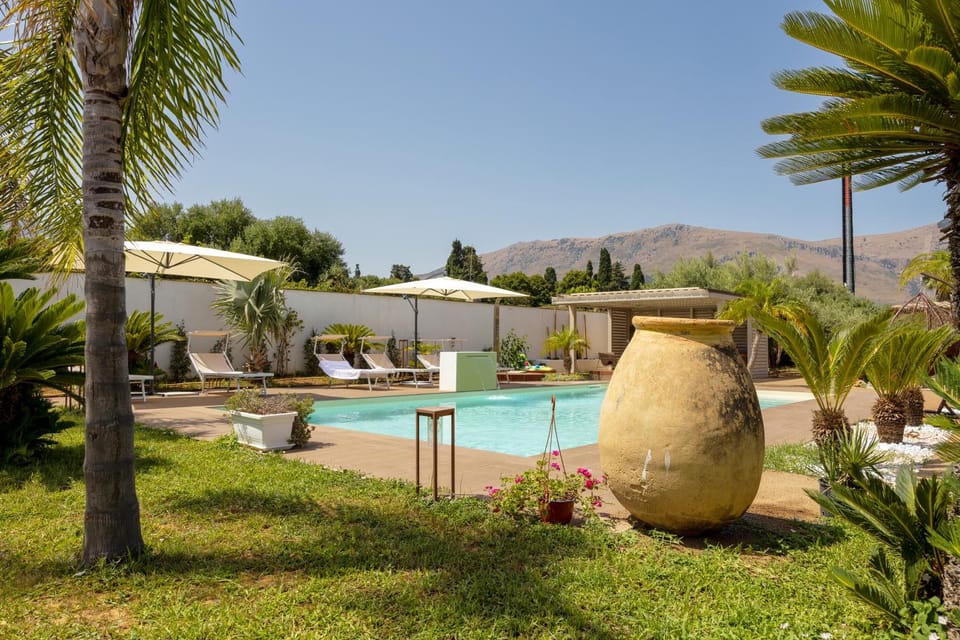 Garden, Swimming pool