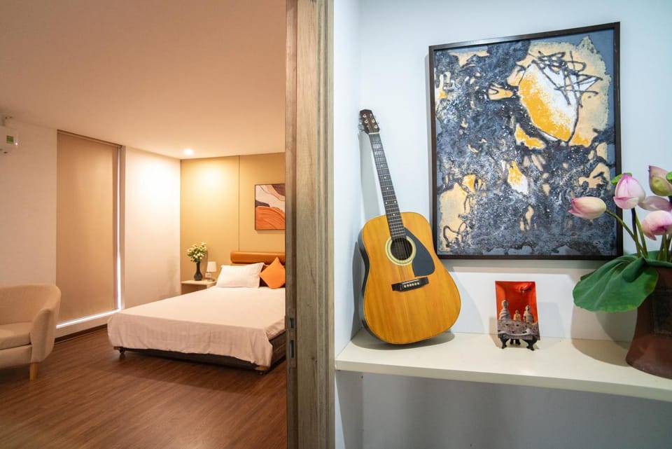 Bed, Decorative detail, Bedroom